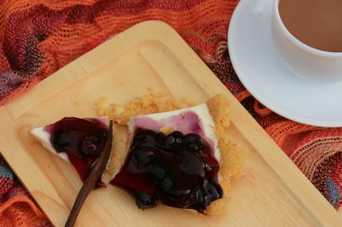 Mavi berry peynirli kek