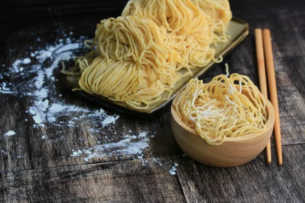 Fideos de huevo amarillo — Foto de Stock