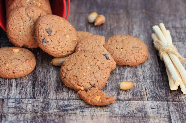 Tasty chocolate chip cookies — Stock Photo, Image