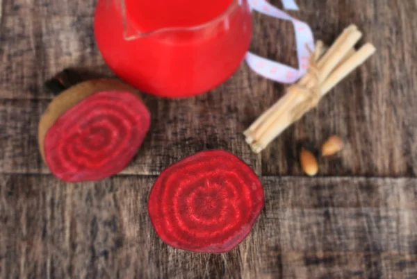 Fresh beetroot and juice — Stock Photo, Image