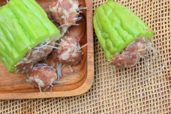 Fläskkotlett i en kalebass - asiatisk mat. — Stockfoto