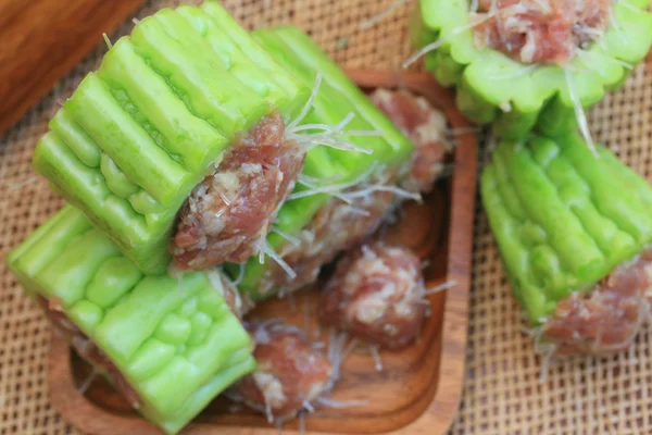 Karbonade in een kalebas - Aziatisch eten. — Stockfoto