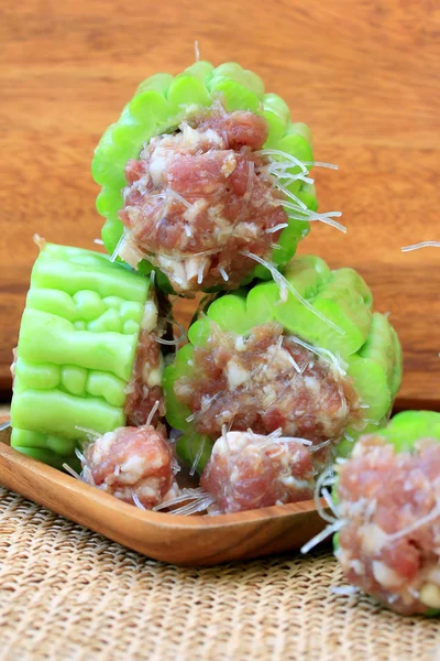 Chuleta de cerdo en una calabaza - Comida asiática . —  Fotos de Stock