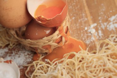 yumurta noodles