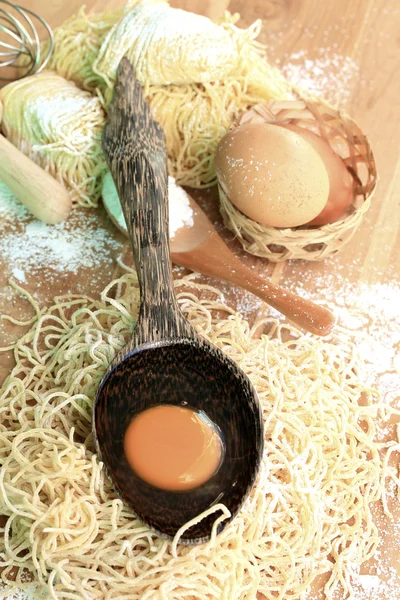 Macarrão de ovo — Fotografia de Stock