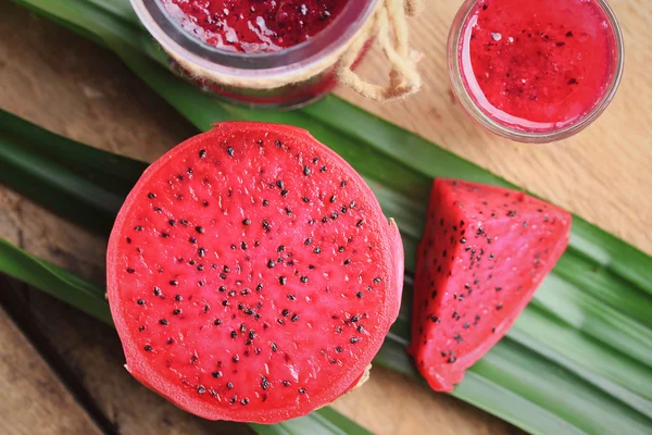 Dragon meyve smoothies