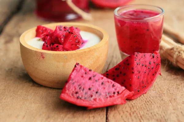 Dragon meyve smoothies