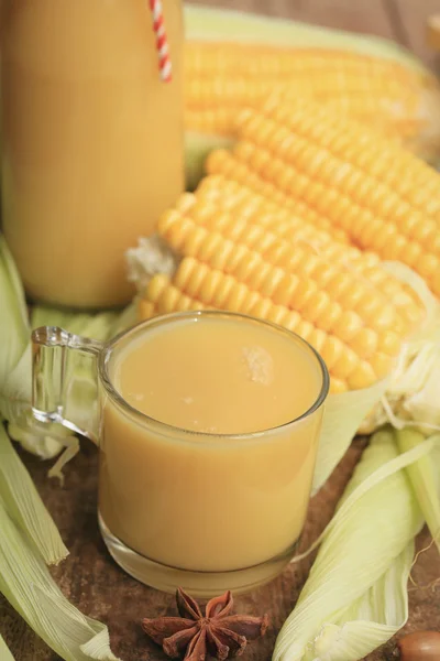 Kukurydziany mleko — Zdjęcie stockowe