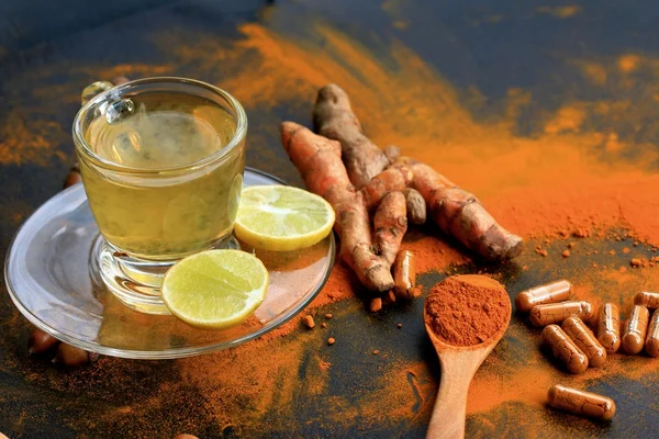 Cúrcuma con té de limón — Foto de Stock