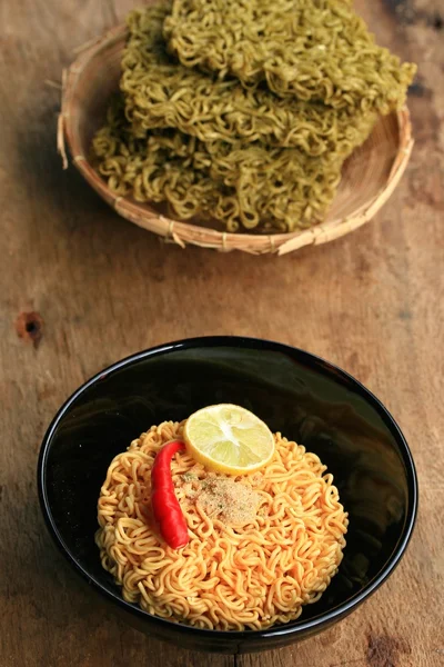 Fideos instantáneos secos —  Fotos de Stock