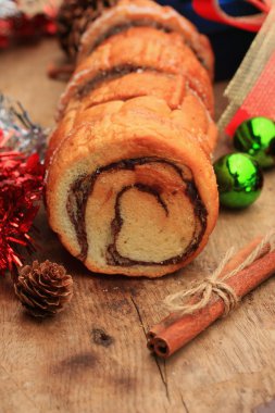 Çikolatalı kek yule log