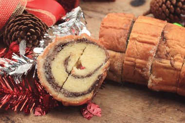 Çikolatalı kek yule log