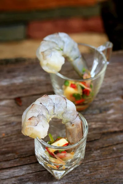 Cocktail de camarão com vidro — Fotografia de Stock