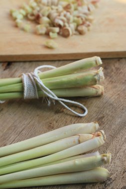 taze dilimlenmiş Limon otu