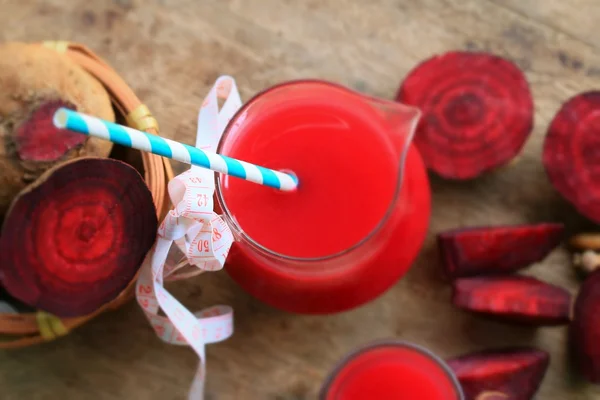 Remolacha fresca con zumos — Foto de Stock