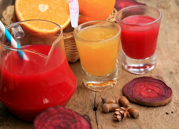 Arancia fresca con succhi di barbabietola — Foto Stock