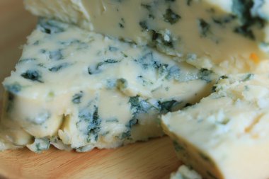 mavi peynir maydanoz ile