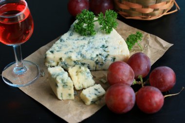 mavi peynir kırmızı üzüm ile