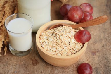 Sütlü yulaf gevreği