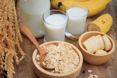 Sütlü yulaf gevreği