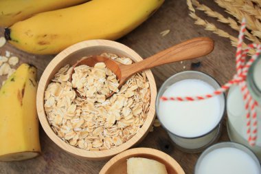 Sütlü yulaf gevreği