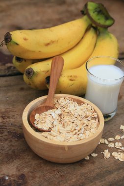 Sütlü yulaf gevreği