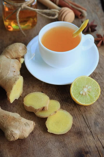 Varmt te med ingefära — Stockfoto