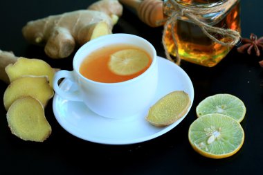 zencefil ile sıcak çay
