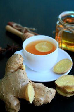 zencefil ile sıcak çay