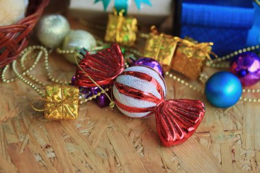 Noel dekoratif hediye kutusu