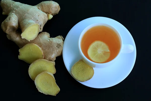 Hot tea with ginger — Stock Photo, Image