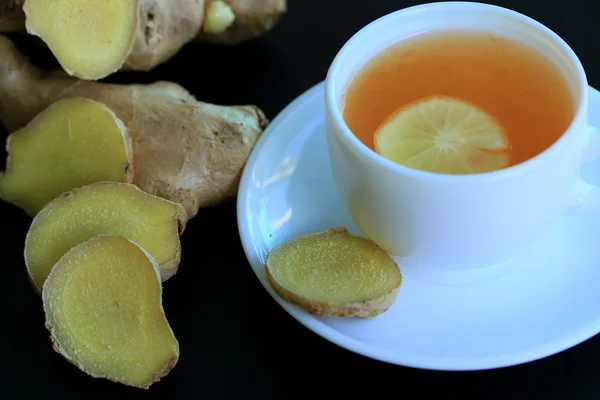Hot tea with ginger — Stock Photo, Image