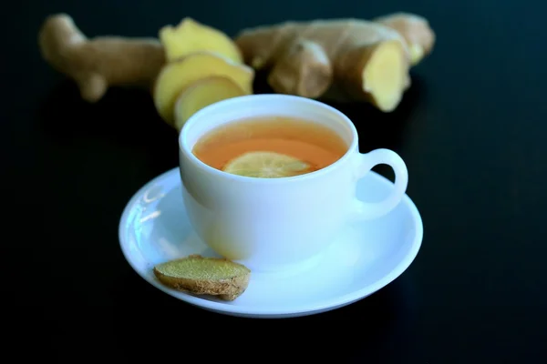 Hot tea with ginger — Stock Photo, Image