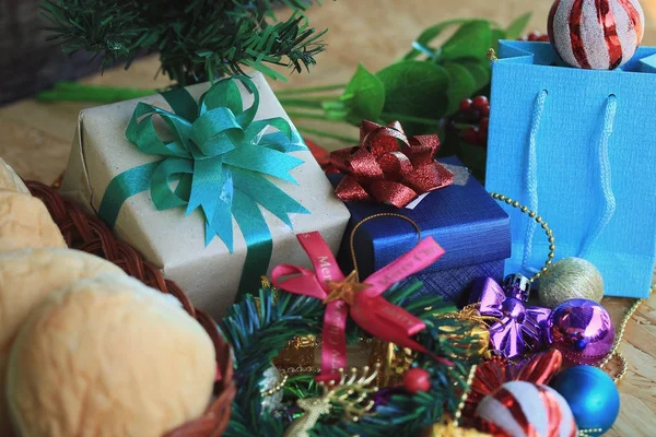 Caja de regalo decorativa de Navidad —  Fotos de Stock