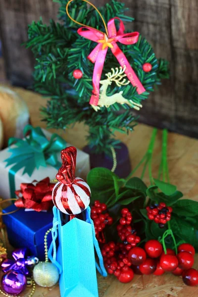 Caixa de presente decorativa de Natal — Fotografia de Stock