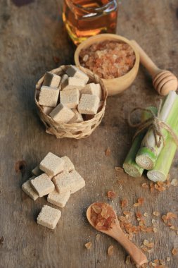 Organik şeker kamışı küpleri