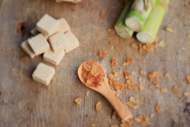 Organik şeker kamışı küpleri