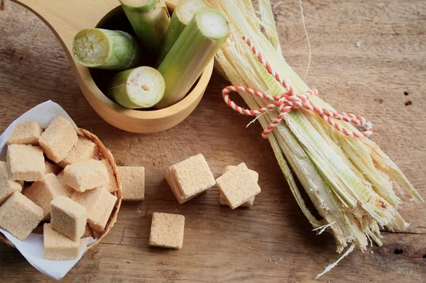 şeker küpleri ahşap arka plan