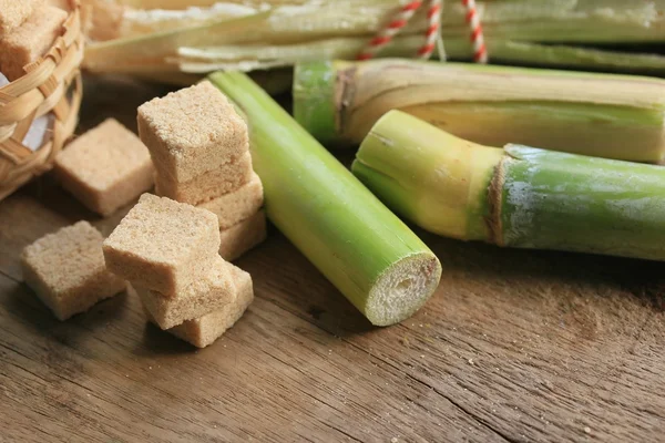 şeker küpleri ahşap arka plan