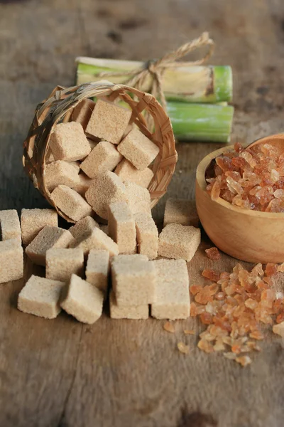 Organik şeker kamışı küpleri