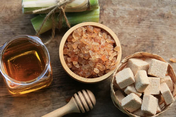 Organik şeker kamışı küpleri