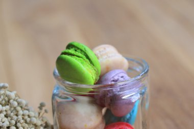 geleneksel Fransız renkli macaroons