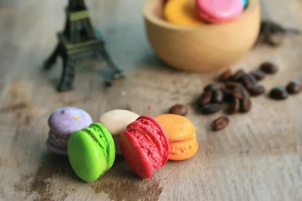 Hagyományos francia színes macaroons — Stock Fotó