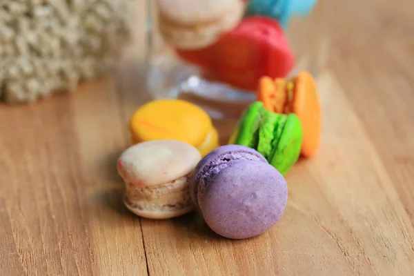 Geleneksel Fransız renkli macaroons — Stok fotoğraf