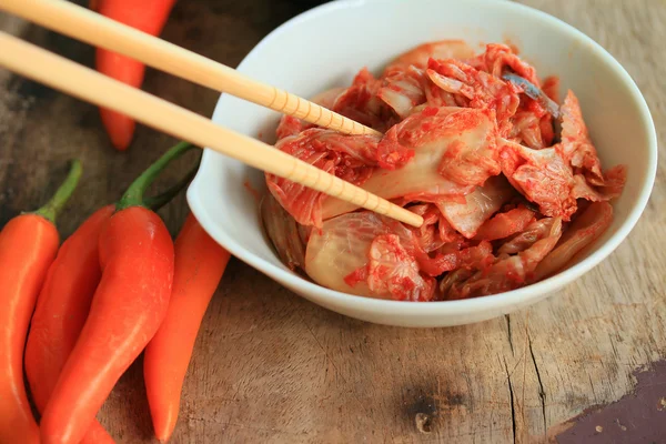 Chou kimchi et riz cuit à la vapeur — Photo