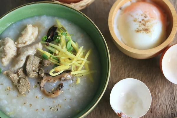 Rice porridge with minced pork — Stock Photo, Image