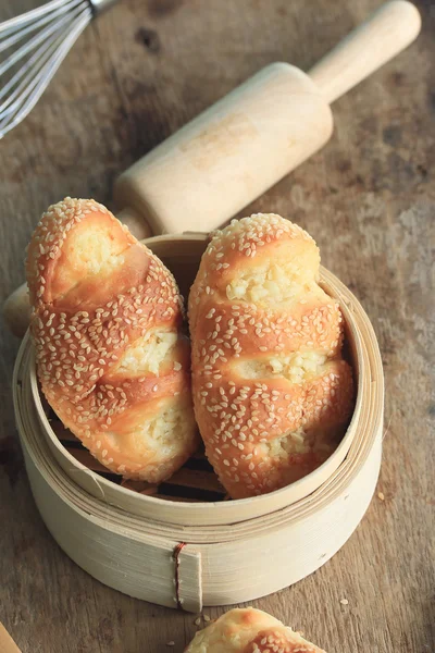 Pan de ajo con sésamo —  Fotos de Stock