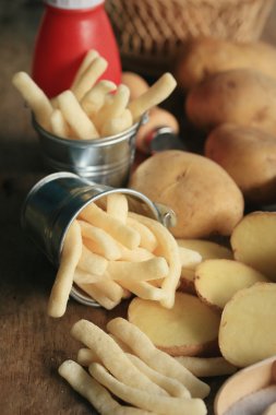 Patates kızartması taze patates ile 