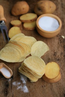 taze patates patates cipsi ile