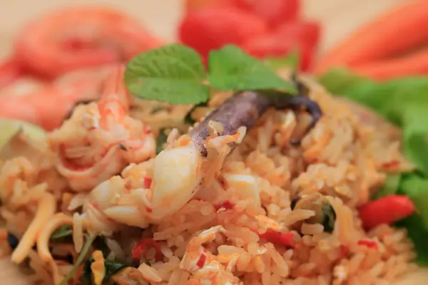 Fried rice with seafood — Stock Photo, Image